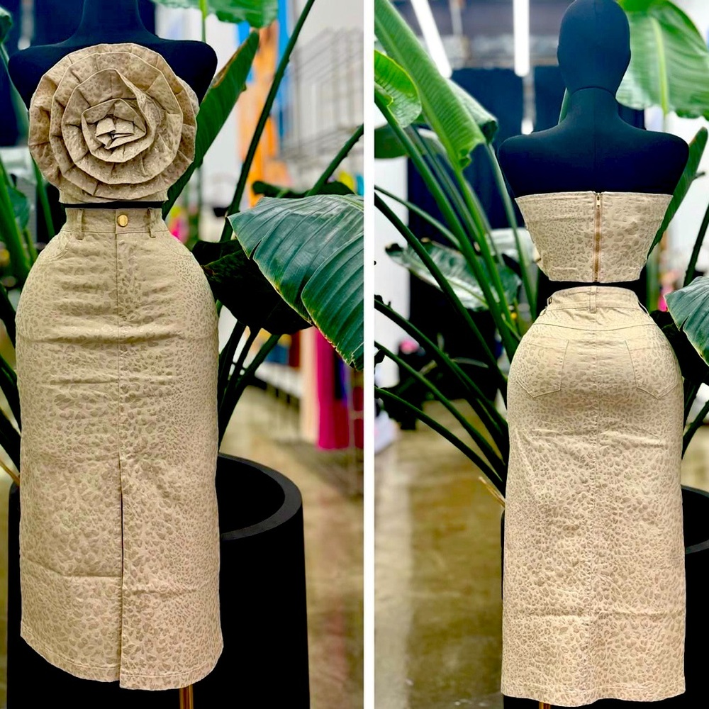 Two pieces set .
Fabric are stretch.
2-S
2-M